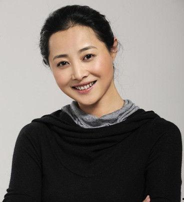 柳苏岩个人资料,才华横溢的影视新星，多面魅力展现人生精彩